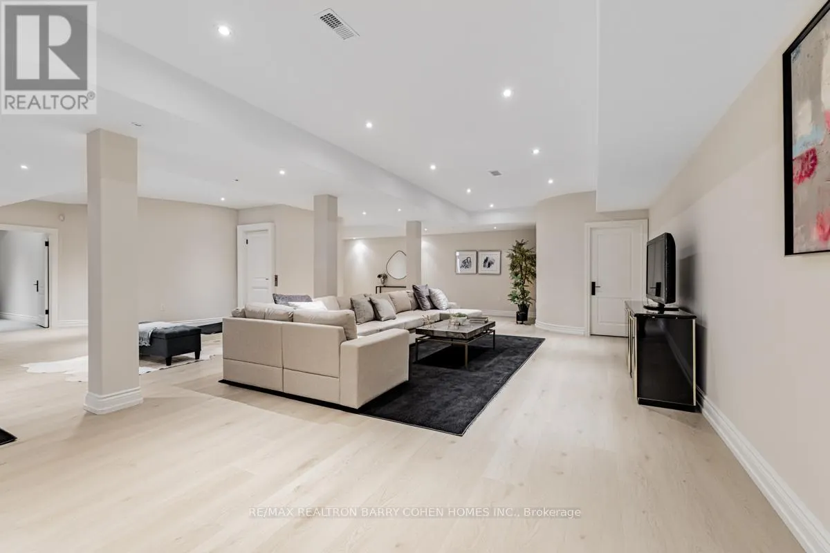31 THORNBANK ROAD