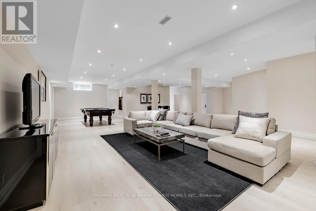 31 THORNBANK ROAD
