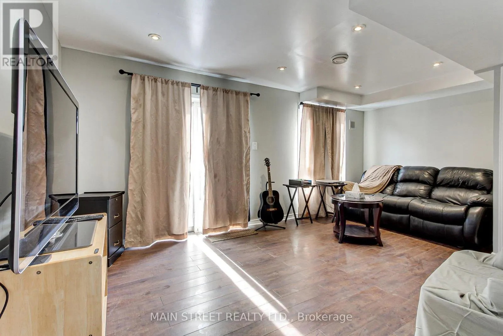 75 BAYWELL CRESCENT