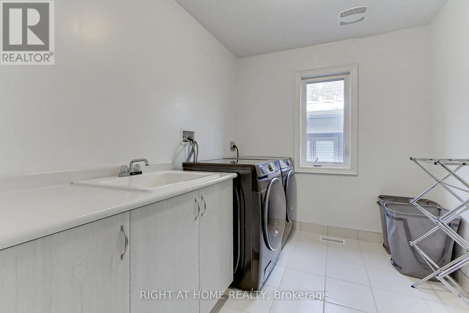 29 PEAR BLOSSOM WAY