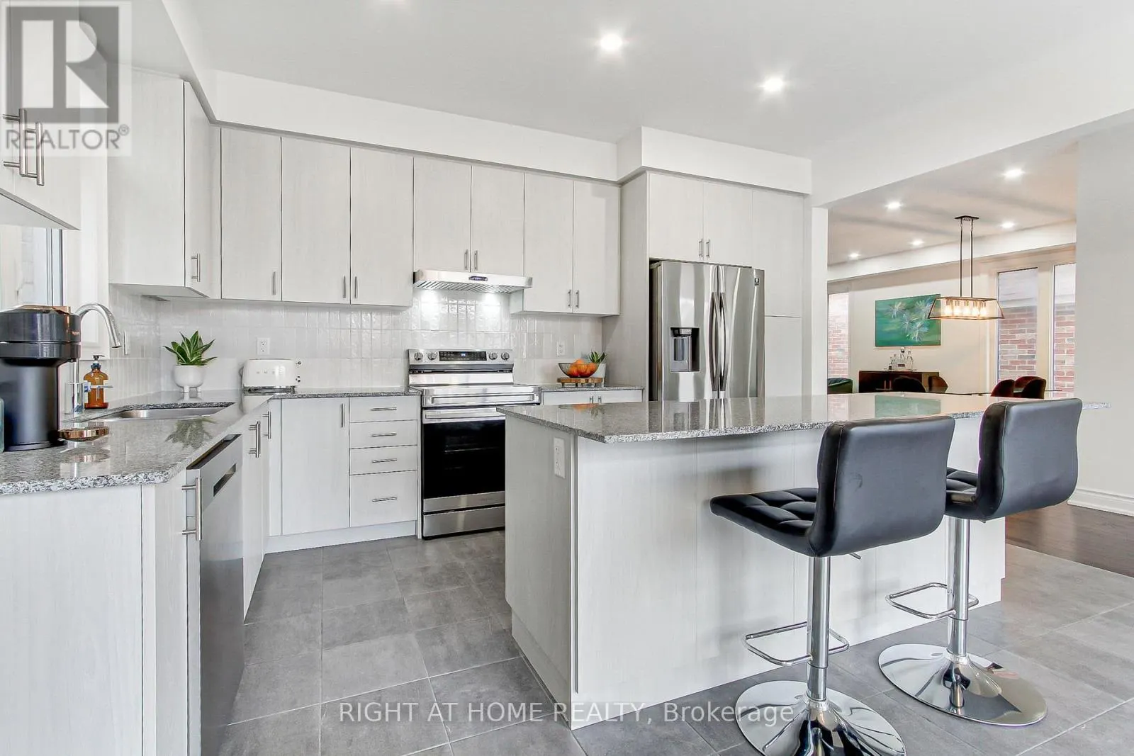29 PEAR BLOSSOM WAY