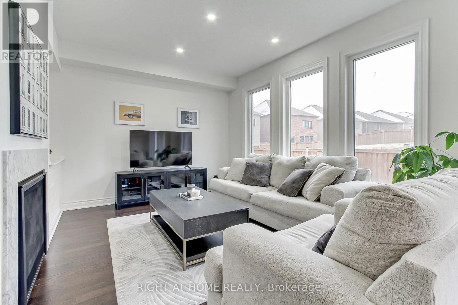 29 PEAR BLOSSOM WAY