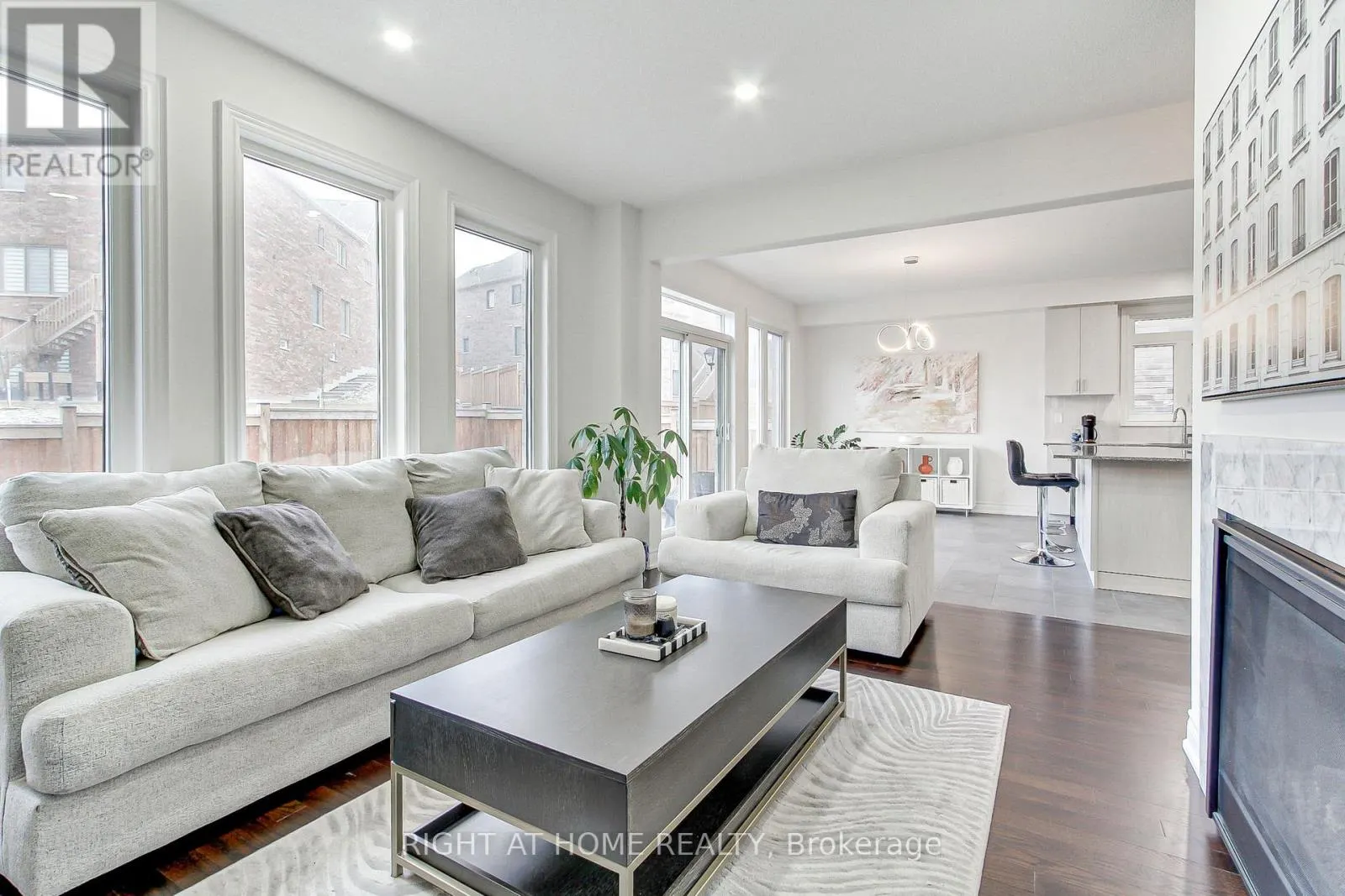 29 PEAR BLOSSOM WAY