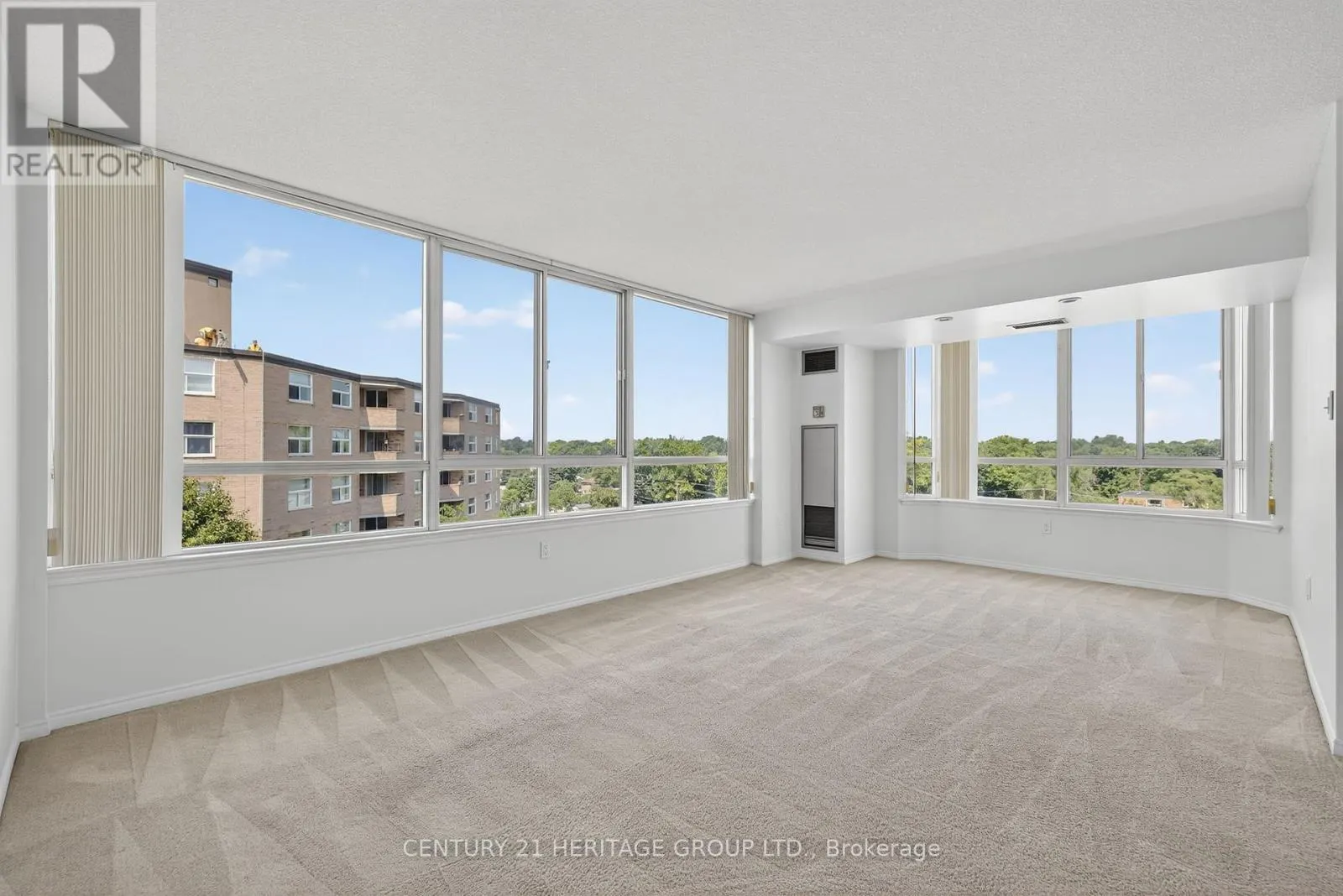 1003 - 270 DAVIS DRIVE