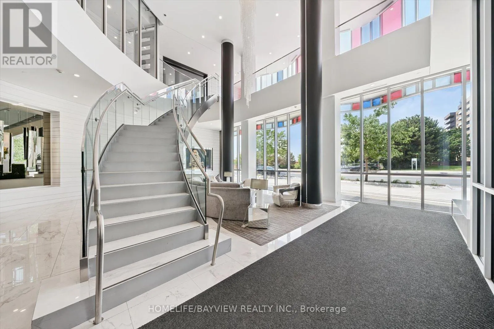 220 - 9471 YONGE STREET