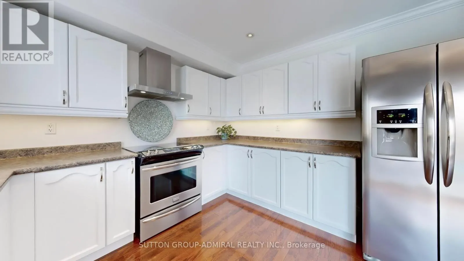 35 WYMAN CRESCENT