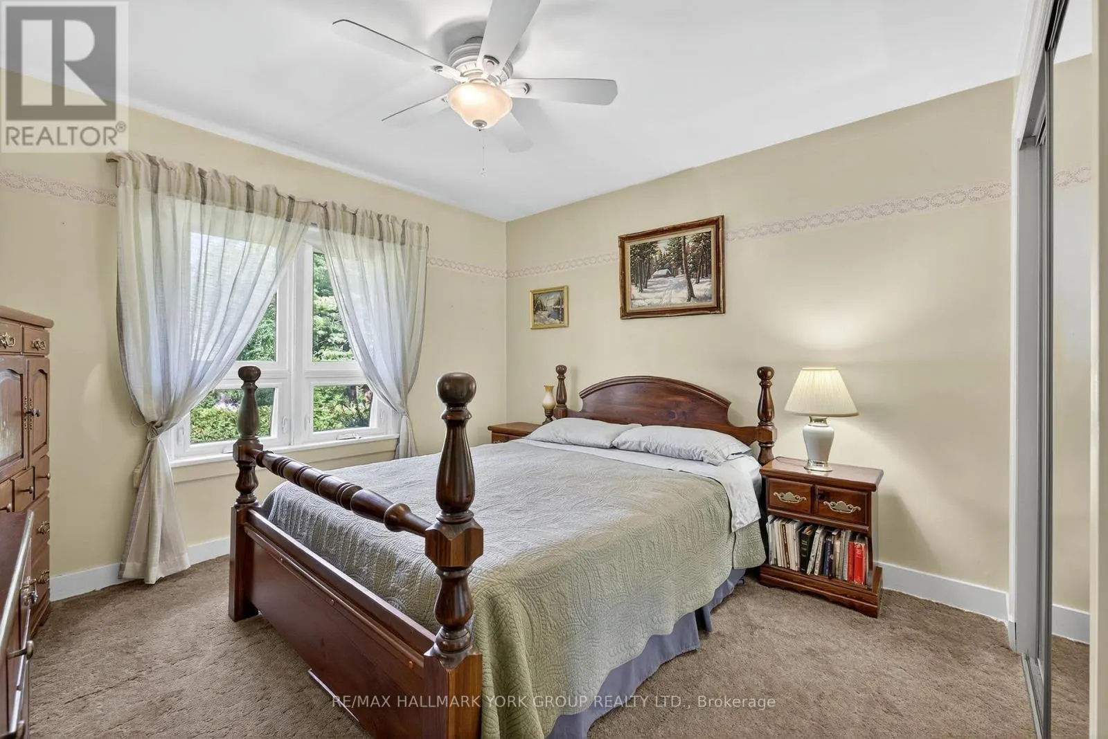 40 KENNEDY STREET E