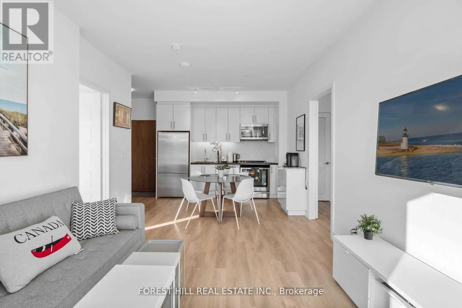 427D - 333 SEA RAY AVENUE