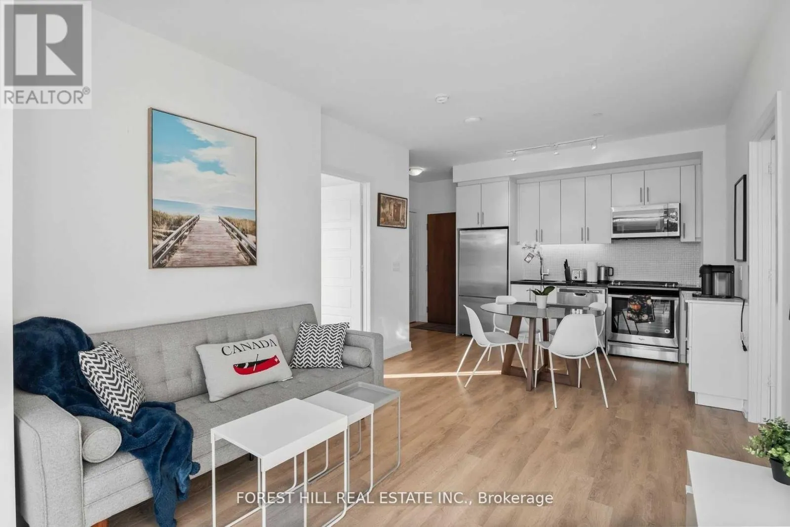 427D - 333 SEA RAY AVENUE