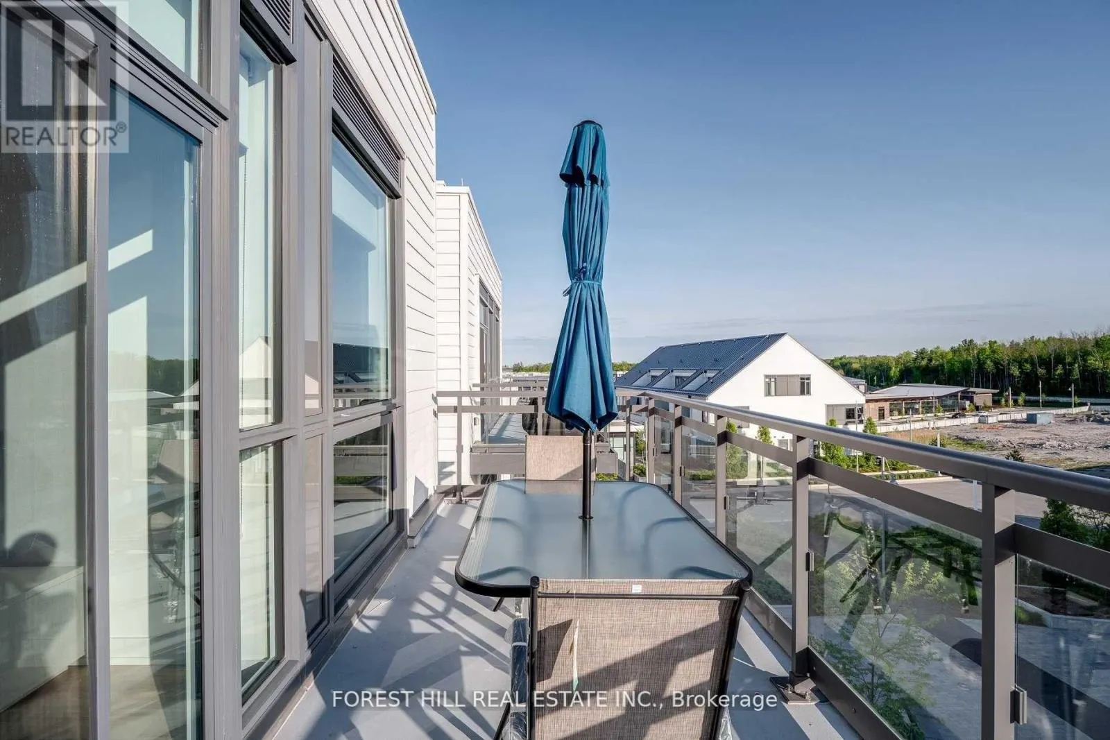 427D - 333 SEA RAY AVENUE
