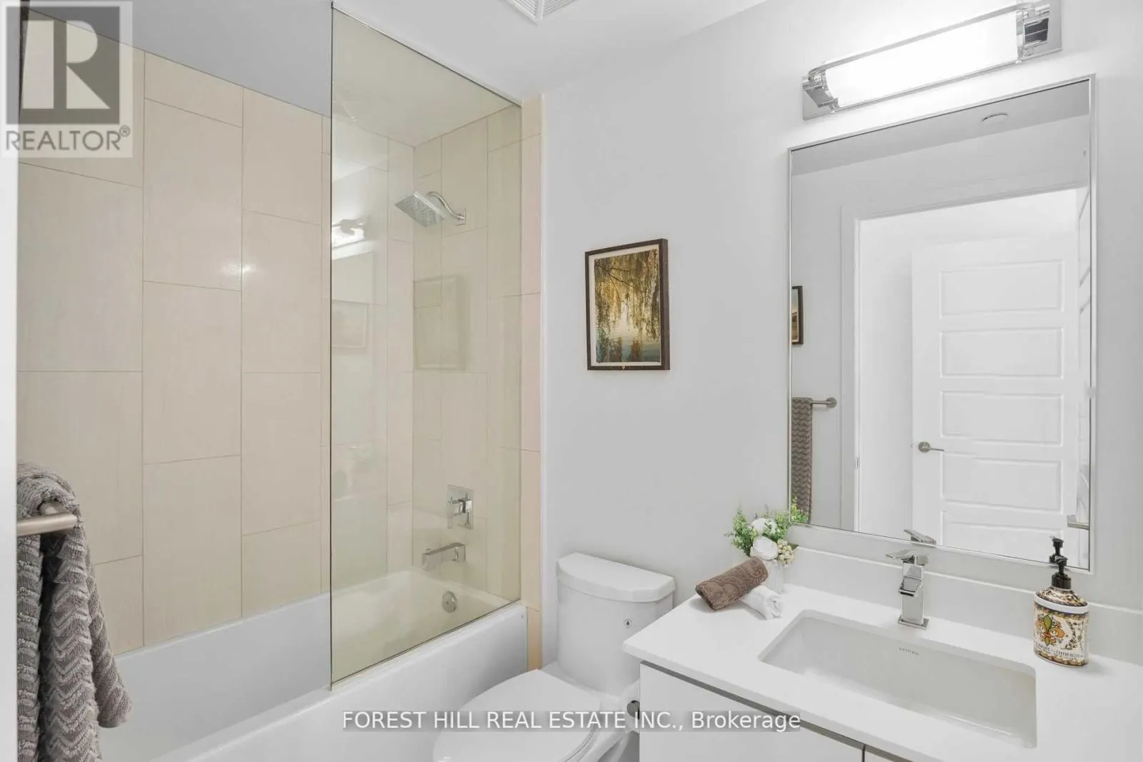 427D - 333 SEA RAY AVENUE