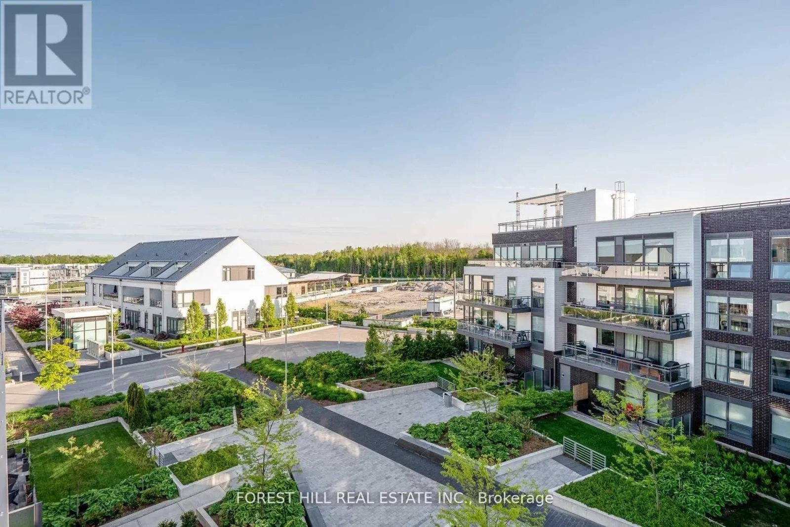 427D - 333 SEA RAY AVENUE