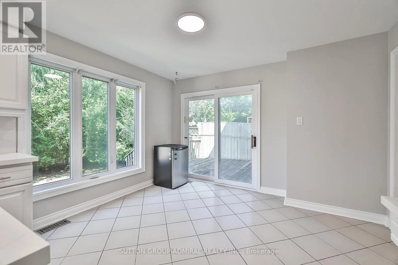 27 GREEN ACRES ROAD