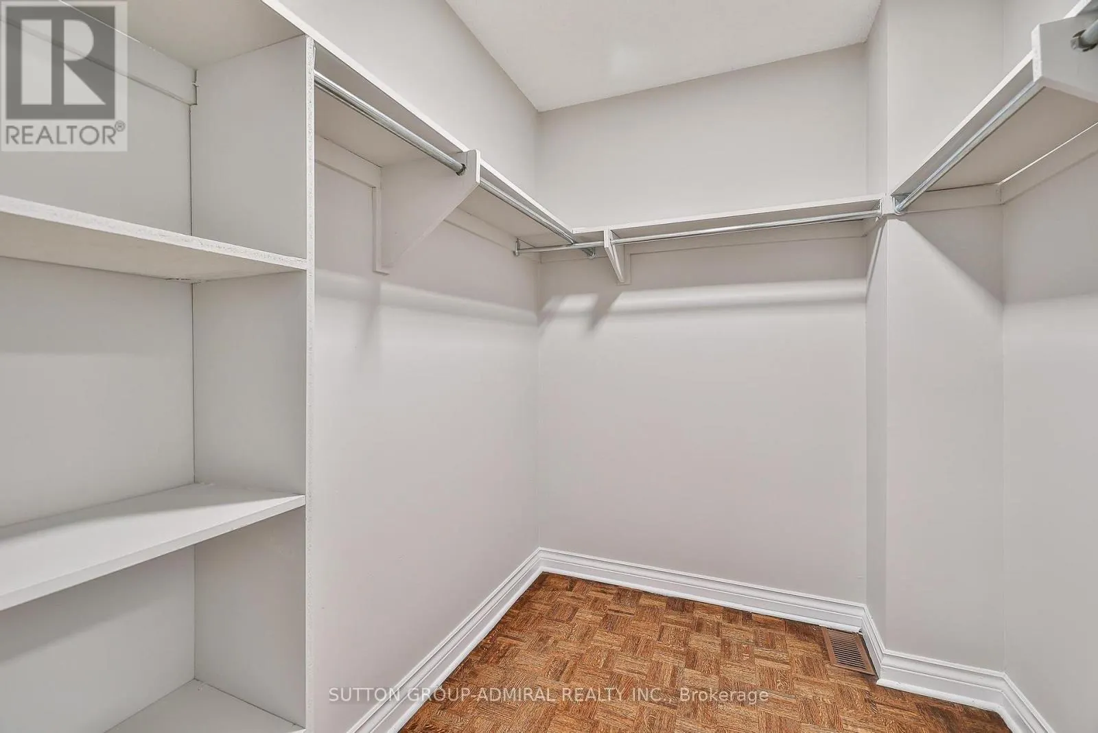 27 GREEN ACRES ROAD