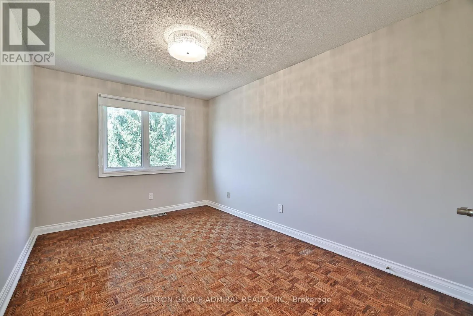 27 GREEN ACRES ROAD