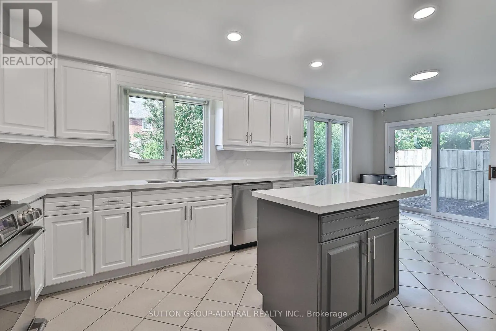 27 GREEN ACRES ROAD