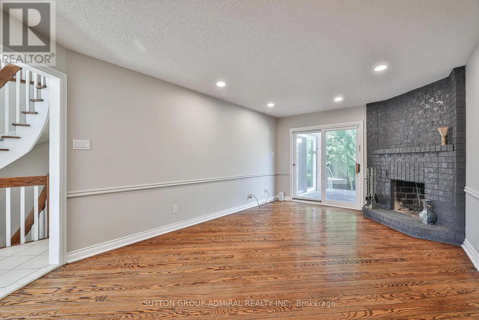 27 GREEN ACRES ROAD