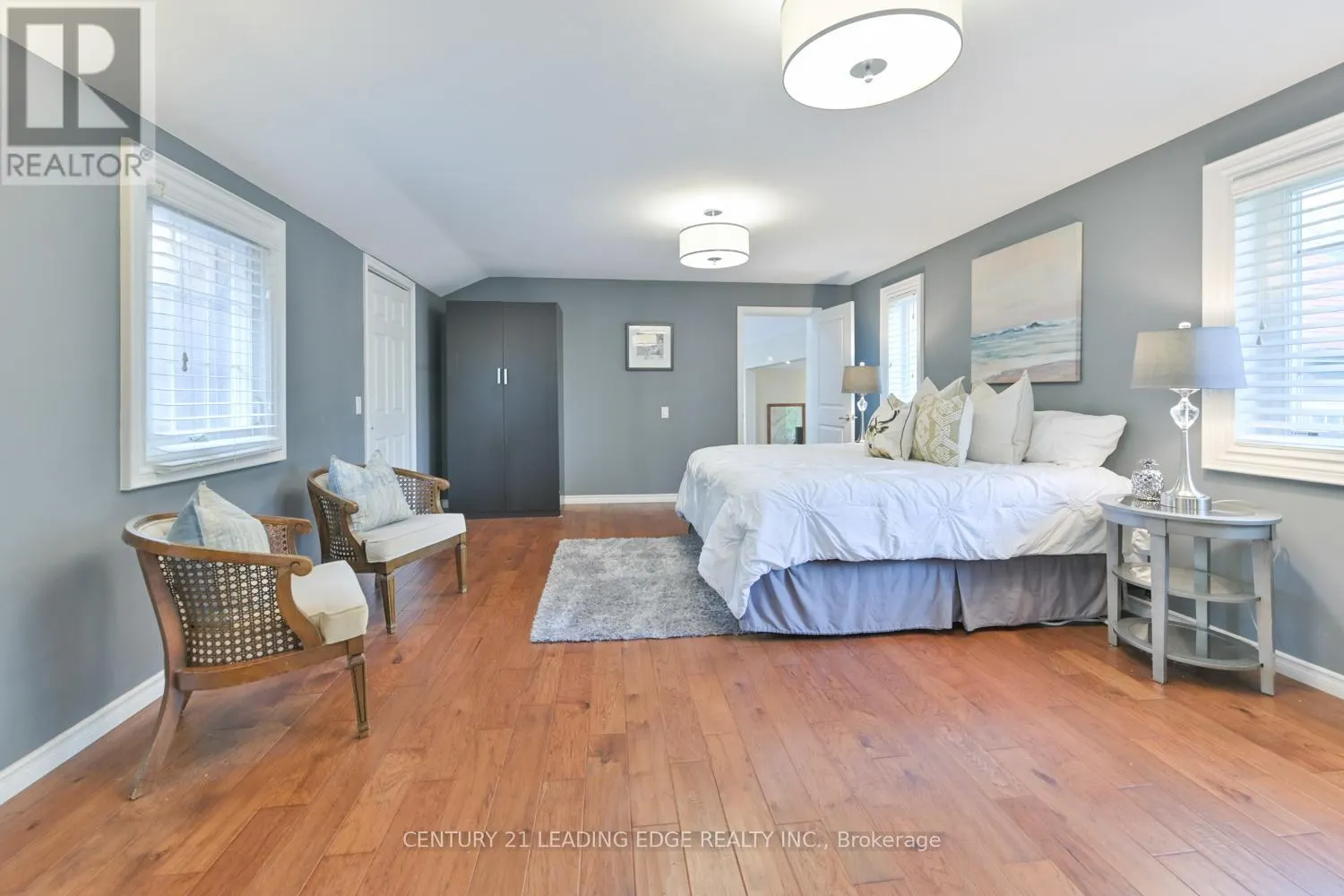 5845 AURORA ROAD