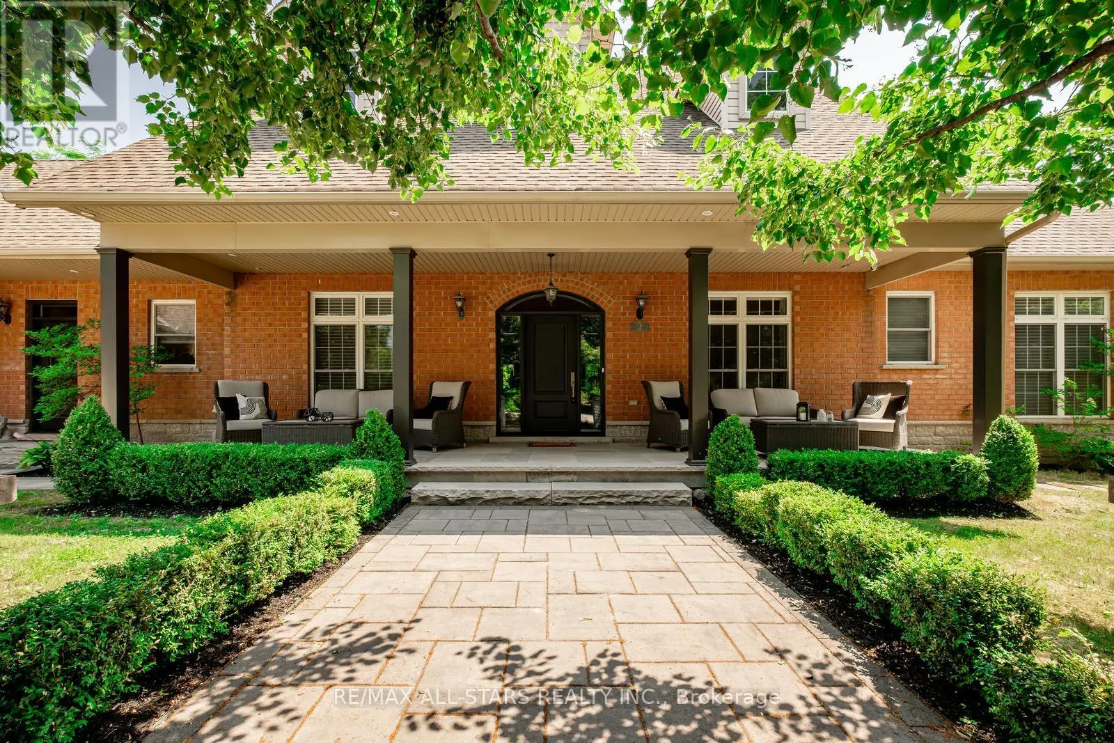 2 ROBERT GRAY ROAD