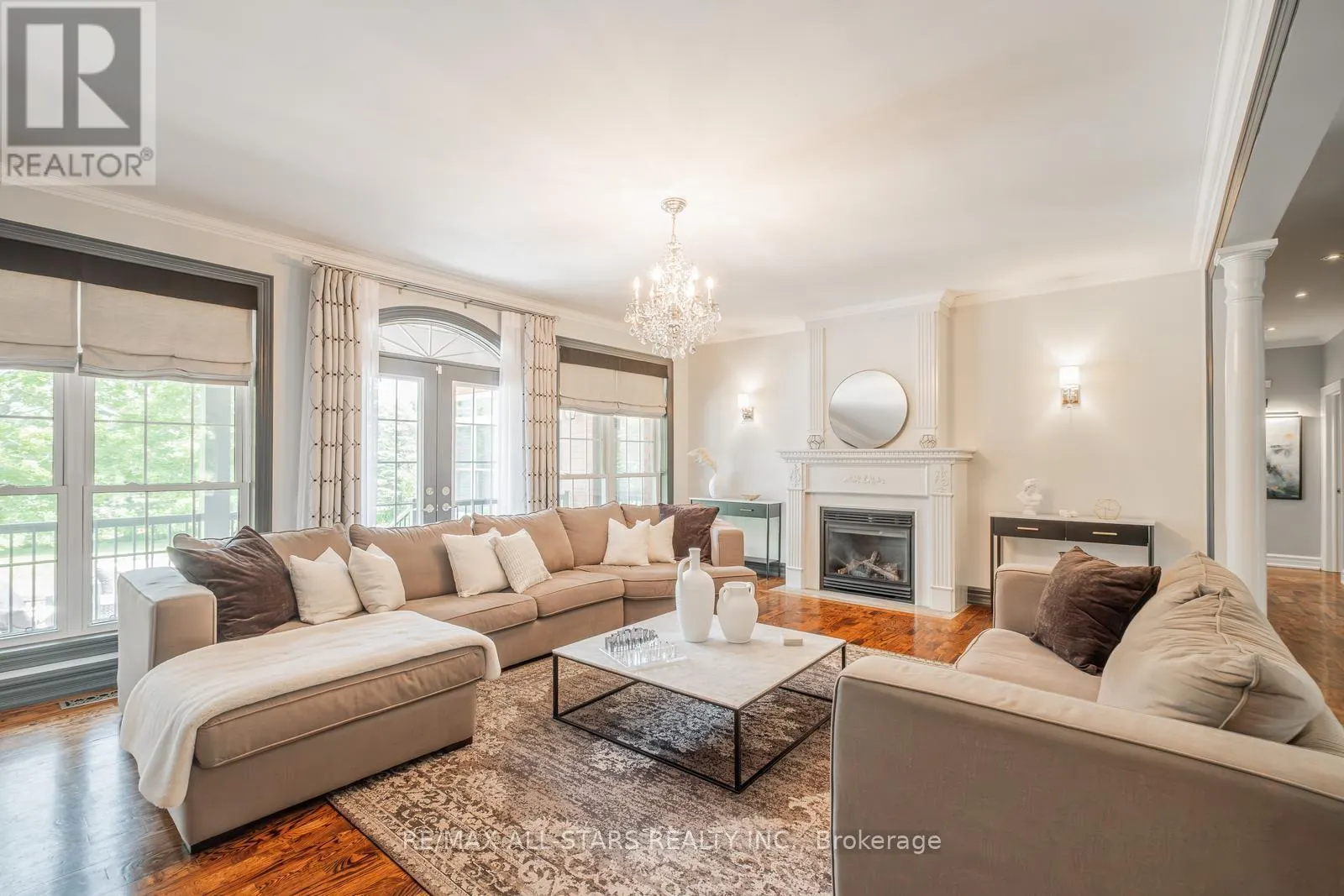 2 ROBERT GRAY ROAD