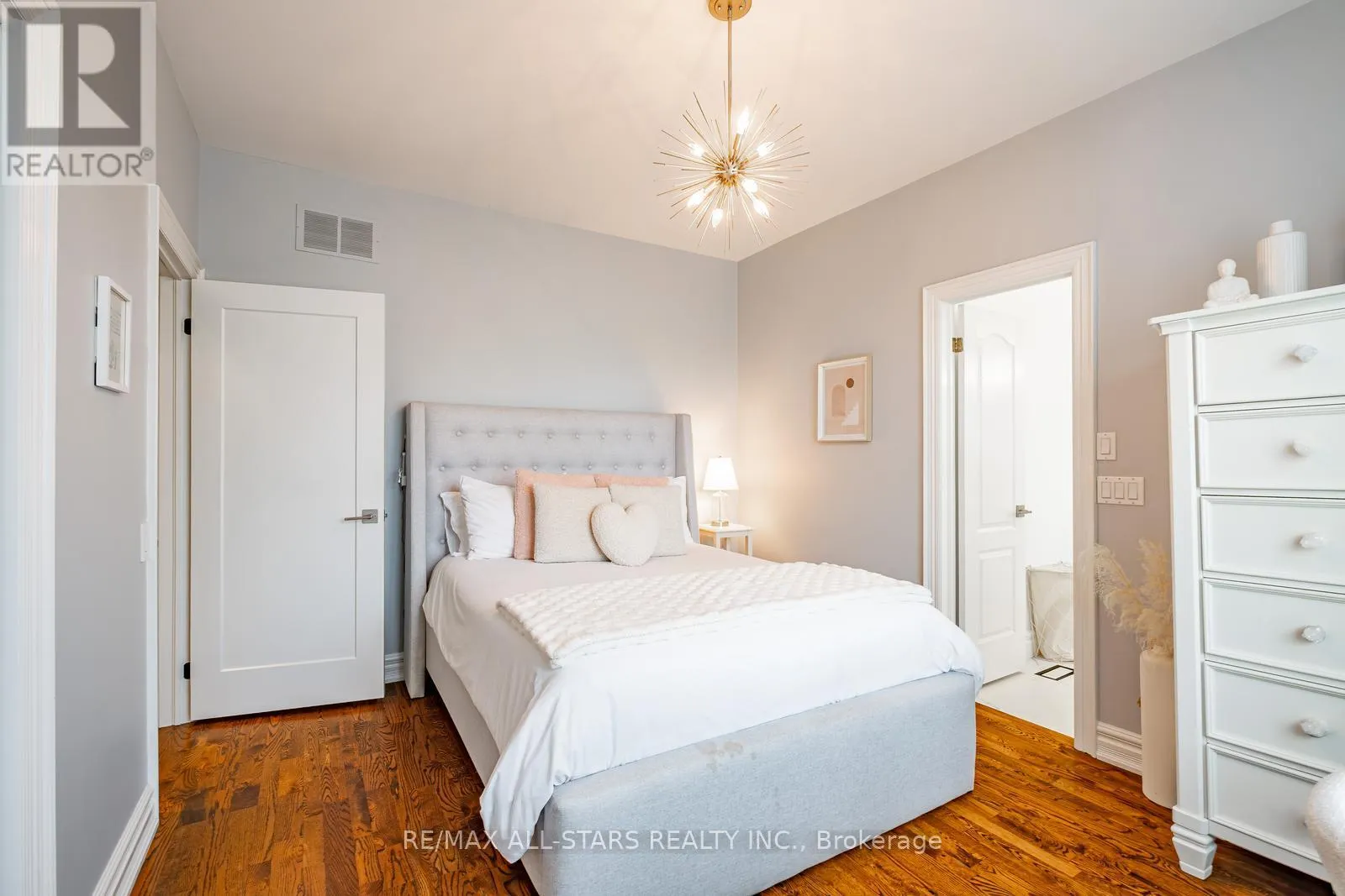 2 ROBERT GRAY ROAD