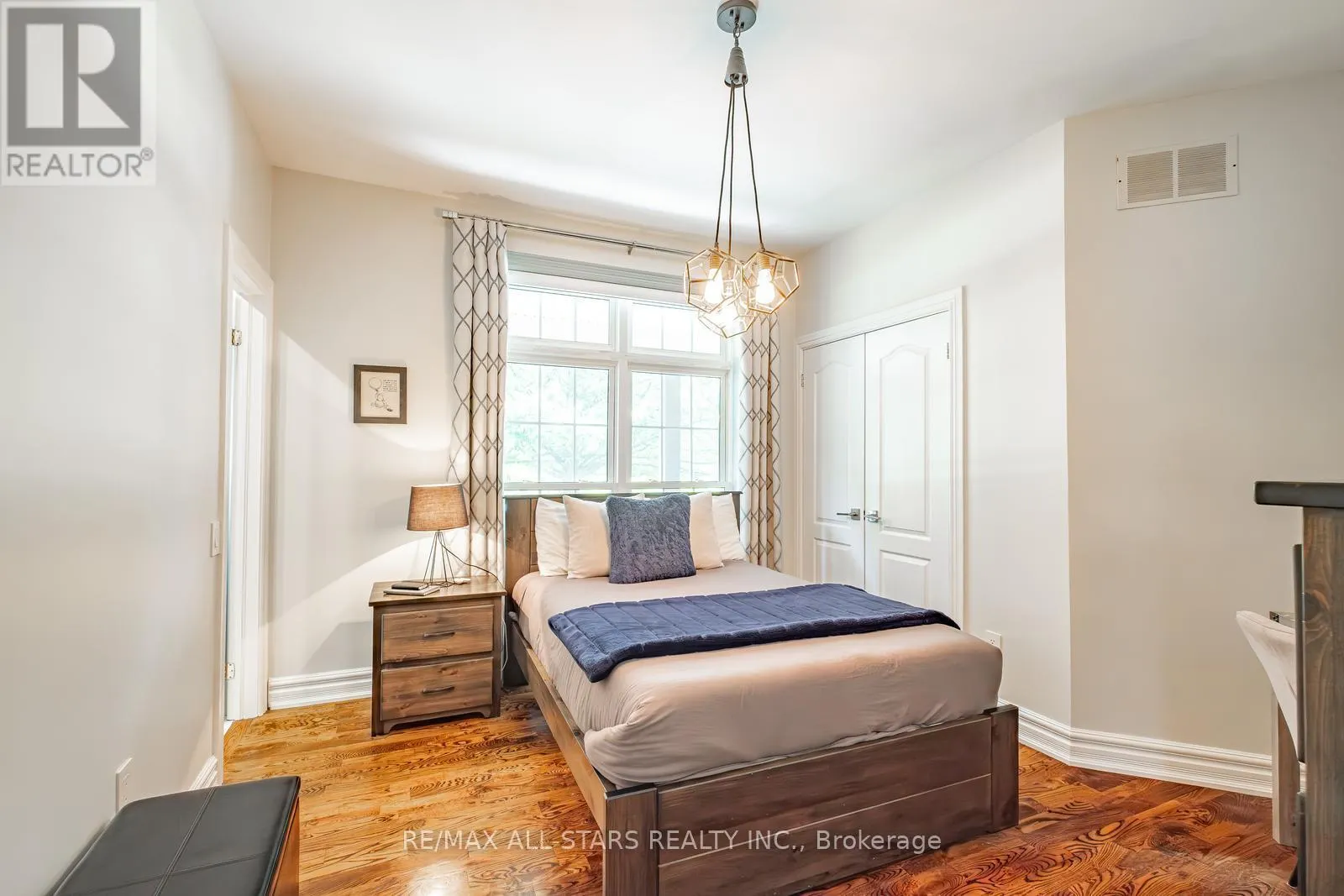 2 ROBERT GRAY ROAD