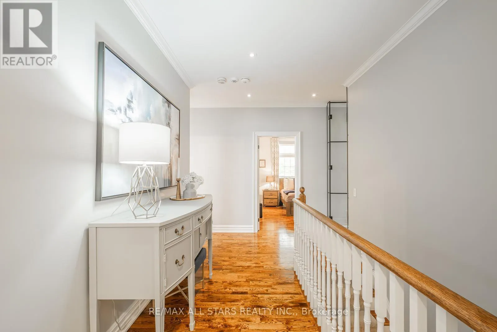 2 ROBERT GRAY ROAD
