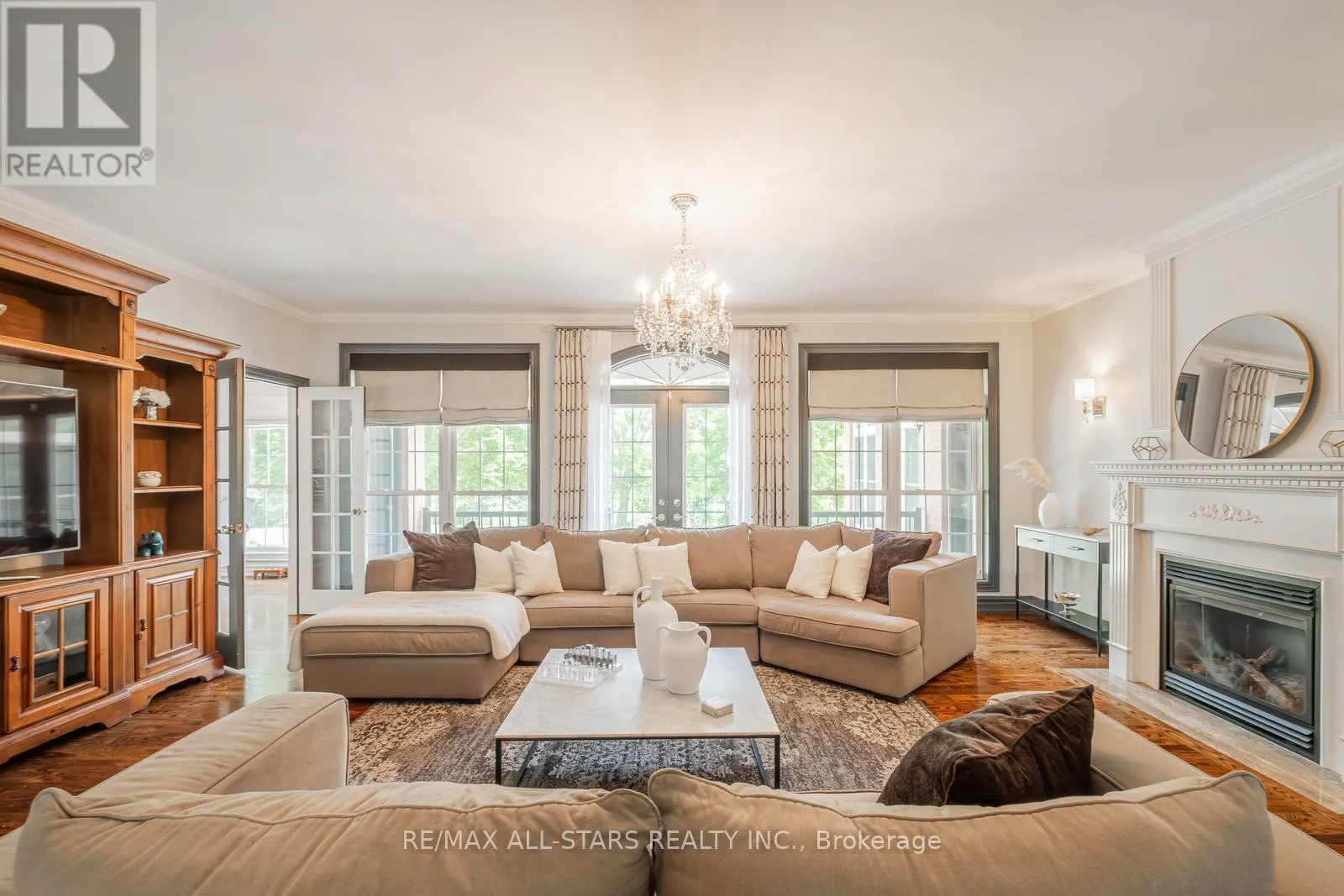 2 ROBERT GRAY ROAD