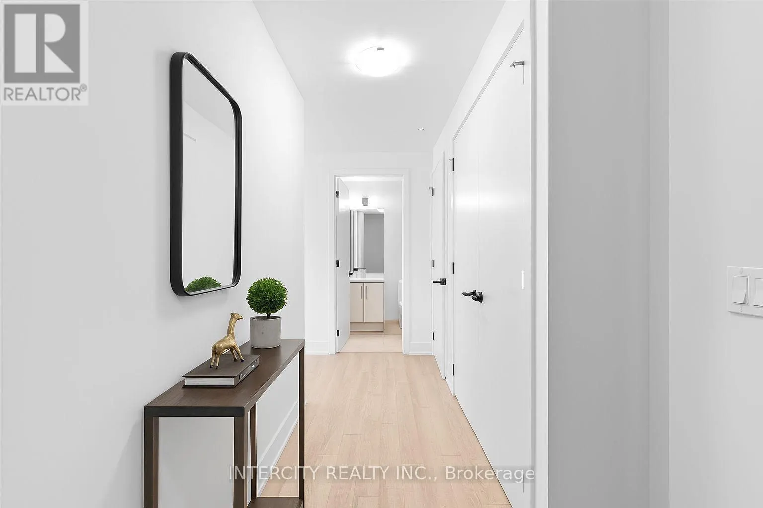 247 - 2075 KING ROAD