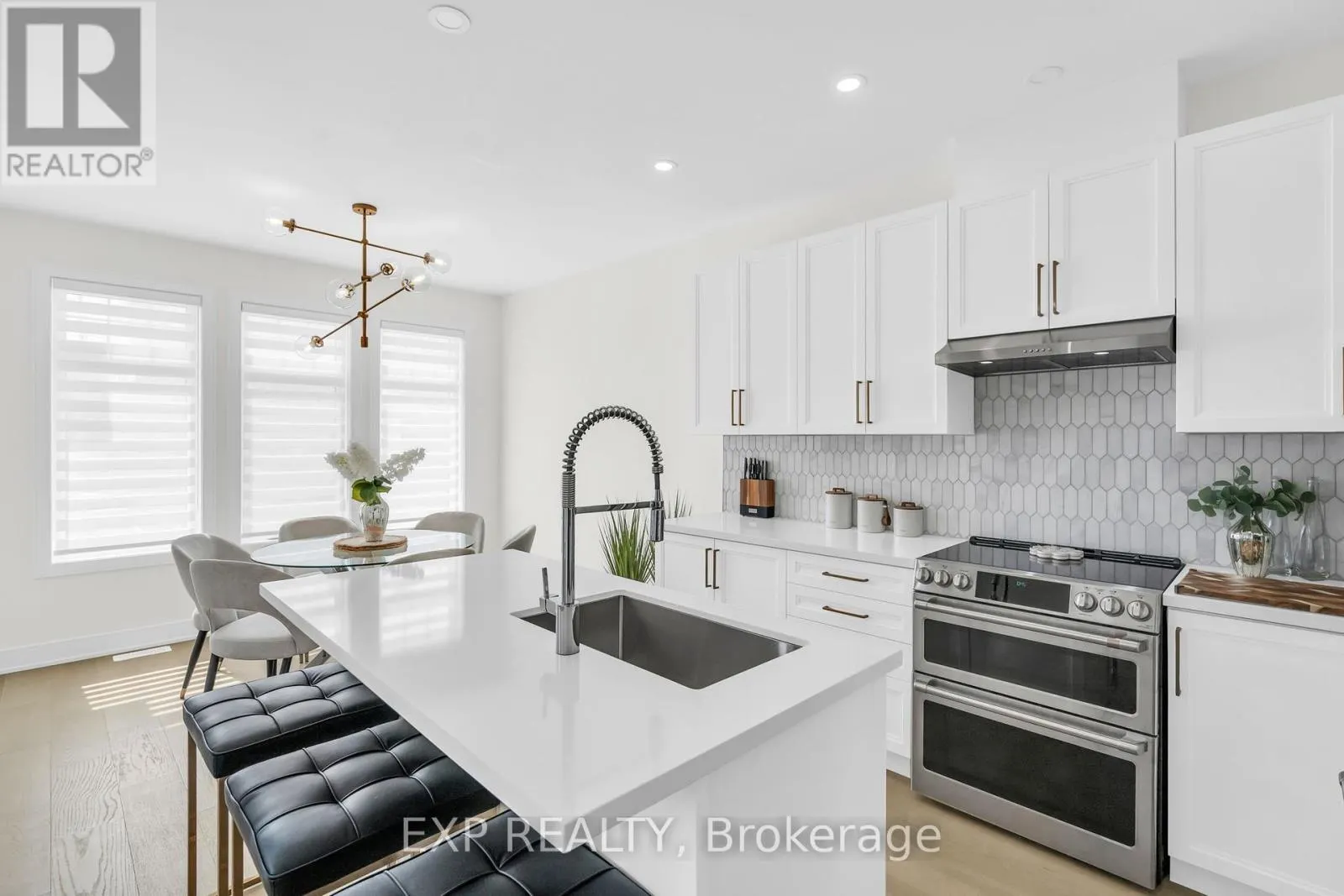 10 PALMIRA DRIVE