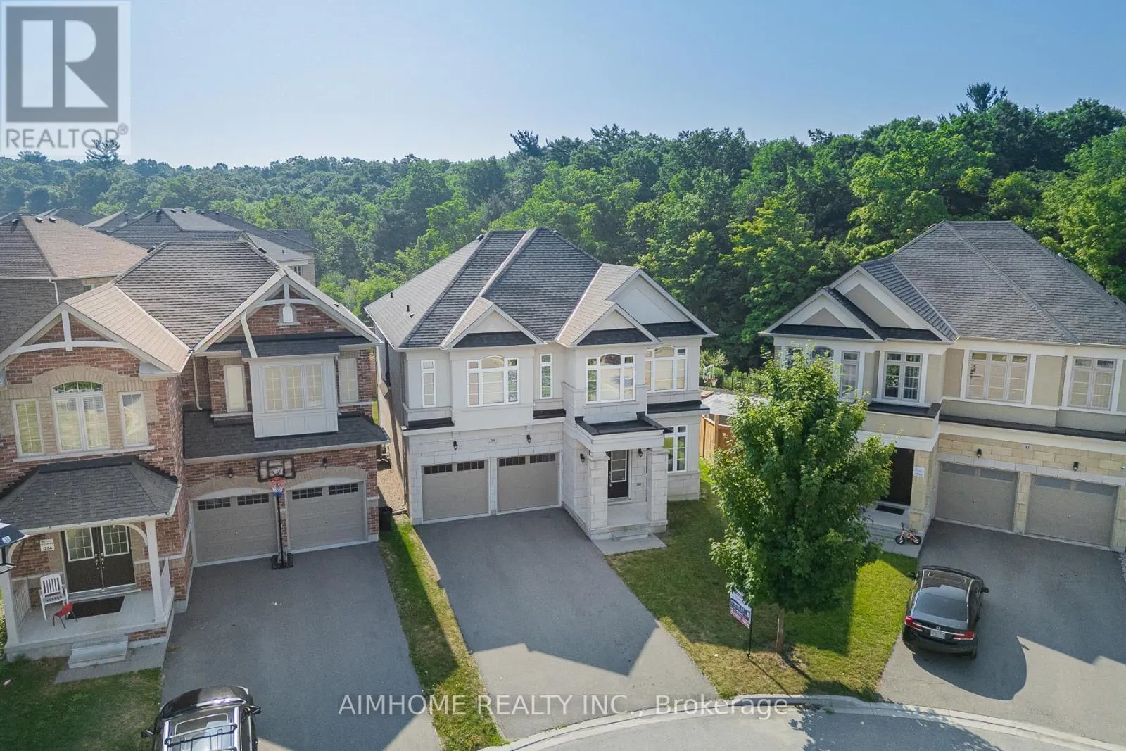 39 BOLSBY COURT
