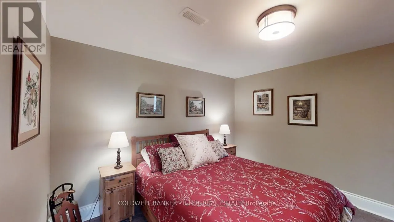 470 BLUE MOUNTAIN ROAD
