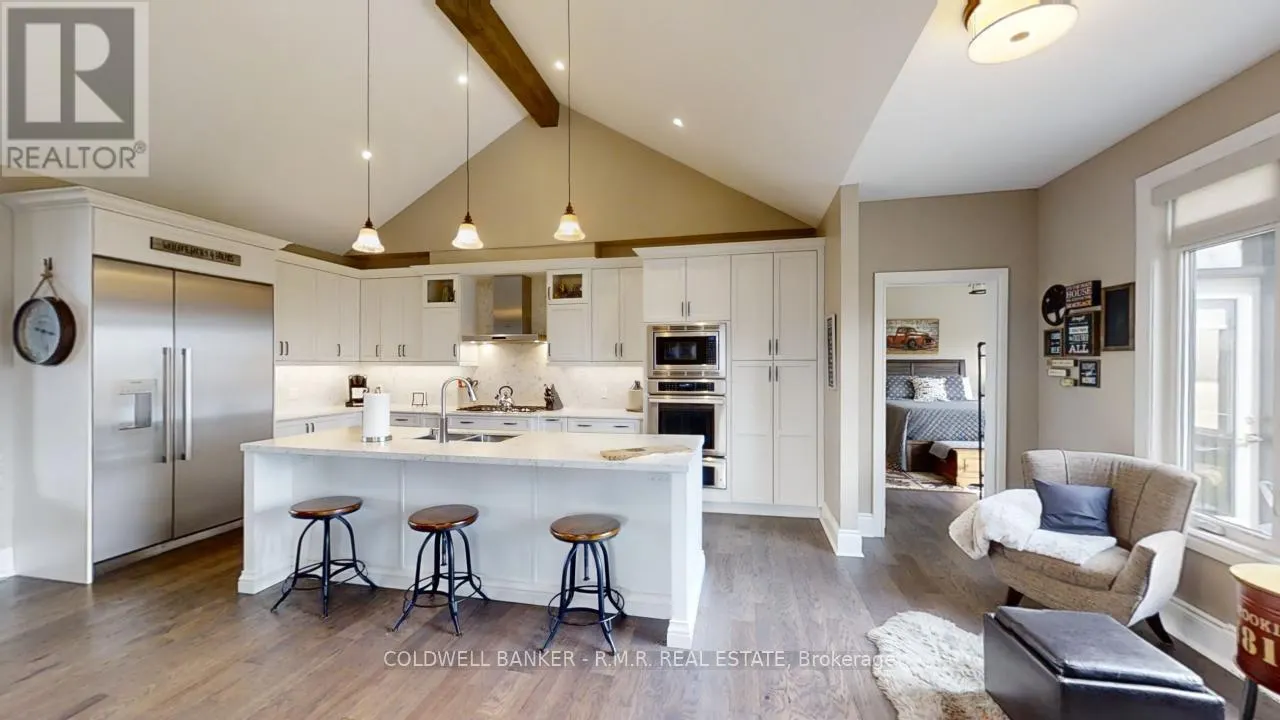 470 BLUE MOUNTAIN ROAD