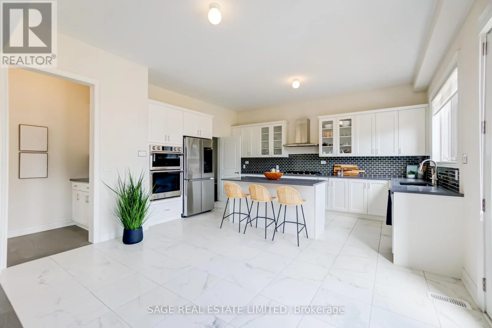 3 JOINER CIRCLE