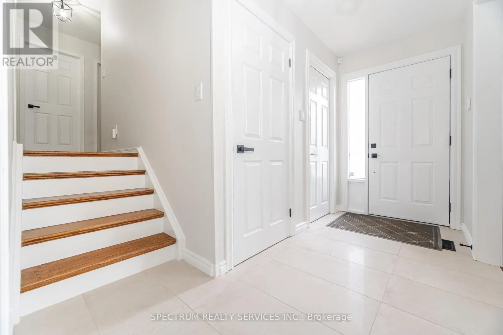 52 FRENCH CRESCENT