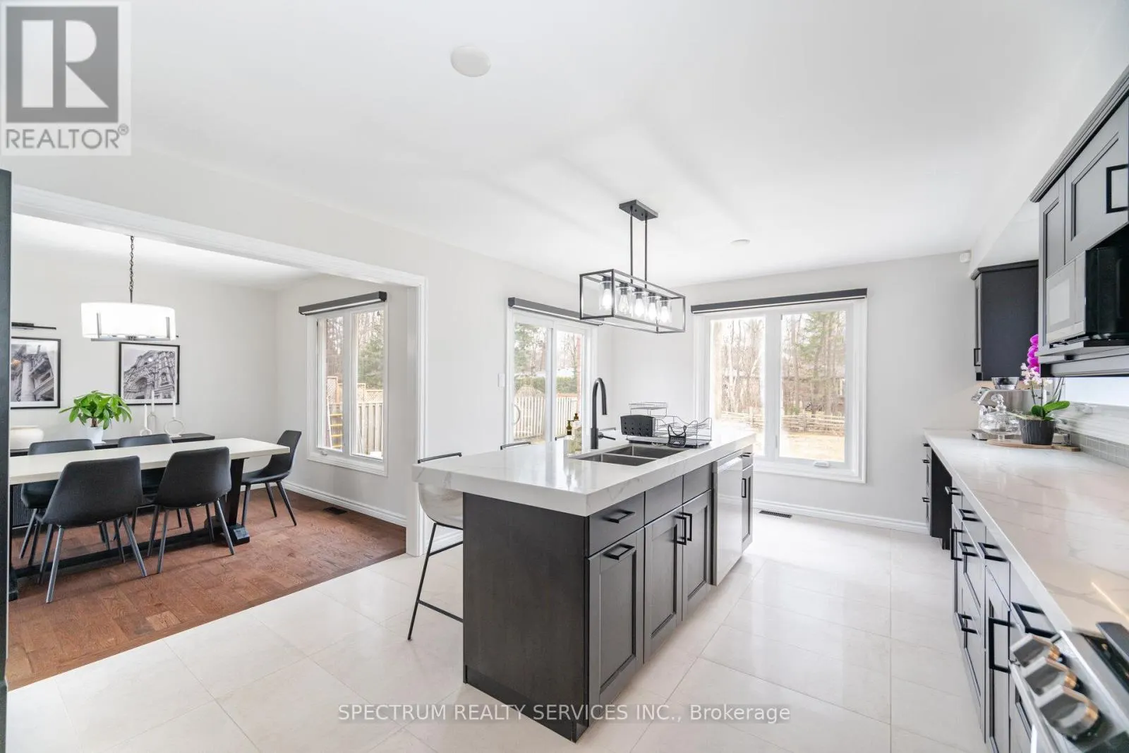 52 FRENCH CRESCENT