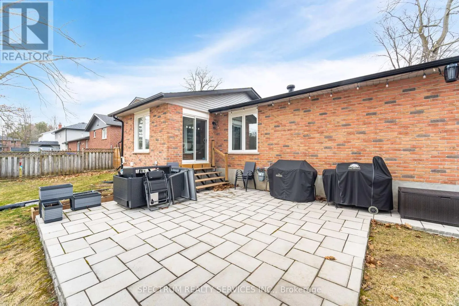 52 FRENCH CRESCENT