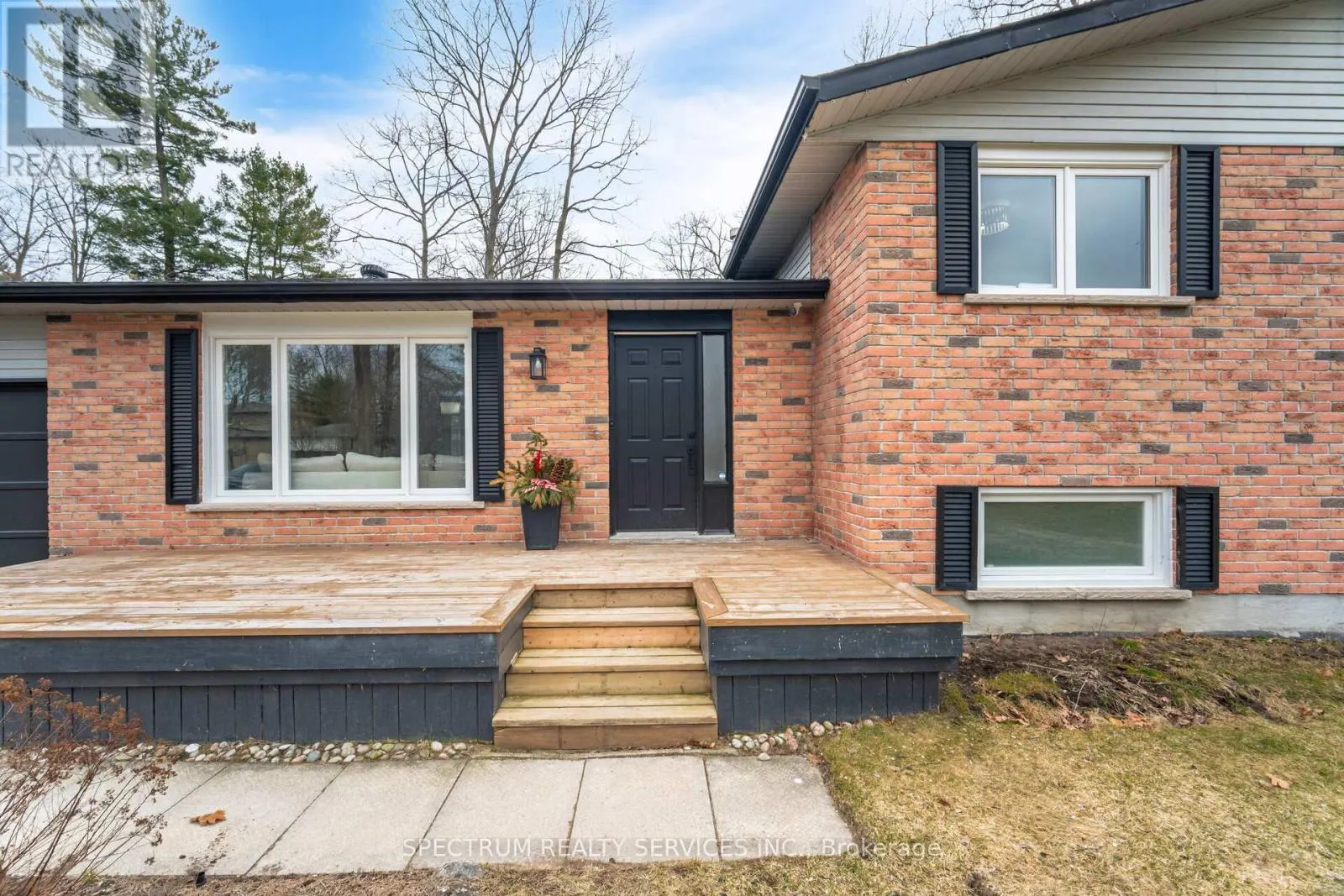 52 FRENCH CRESCENT