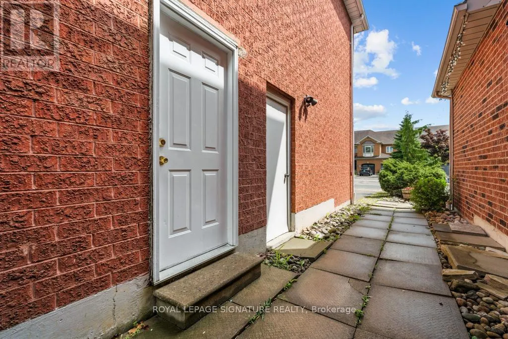 584 DOUBLETREE LANE