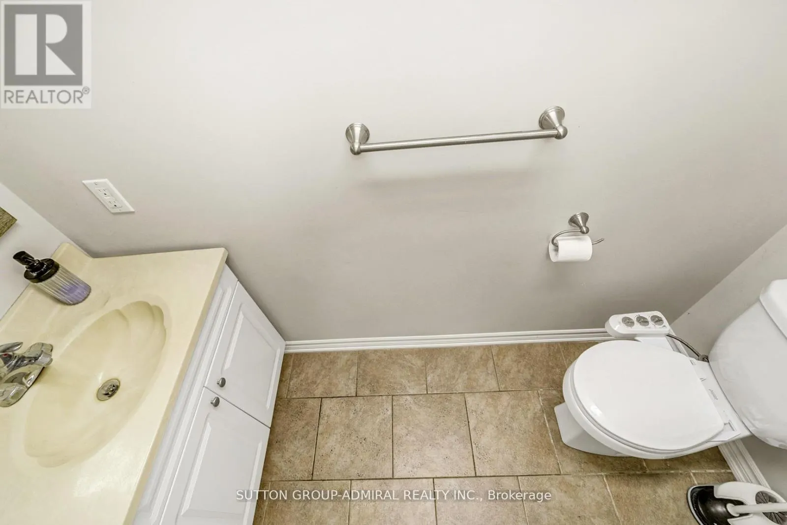 10 KITIMAT CRESCENT