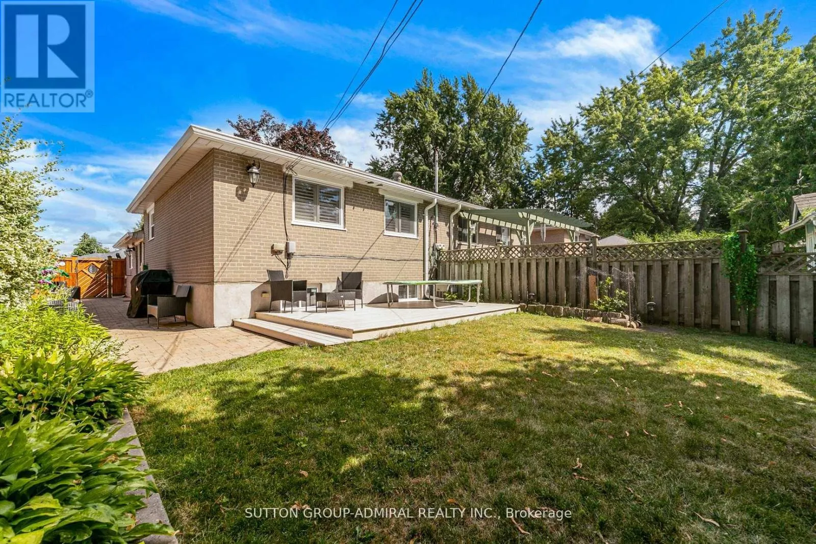 10 KITIMAT CRESCENT