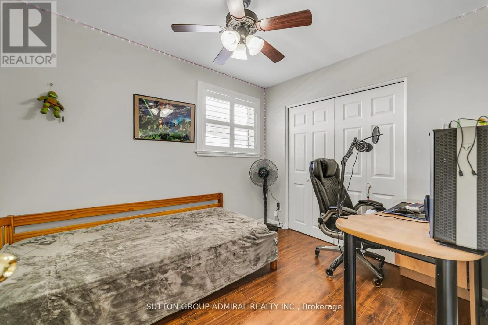10 KITIMAT CRESCENT