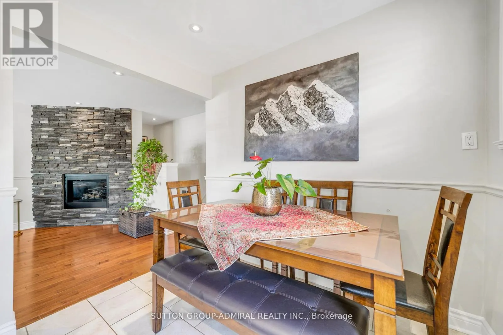 10 KITIMAT CRESCENT