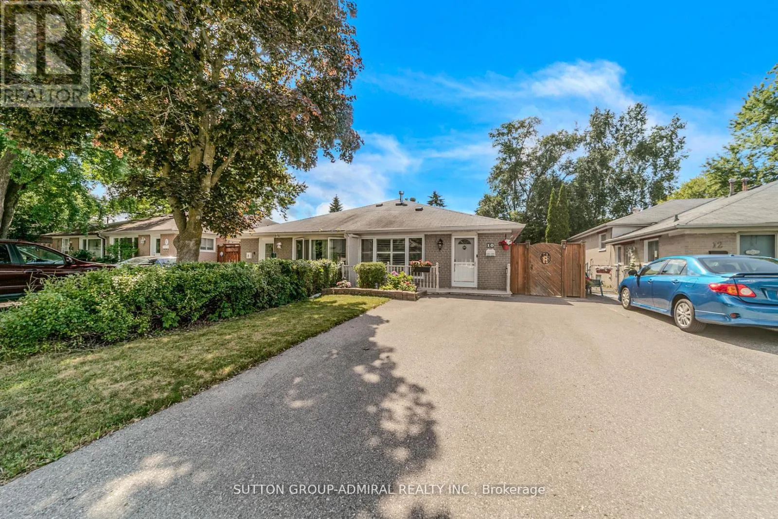 10 KITIMAT CRESCENT