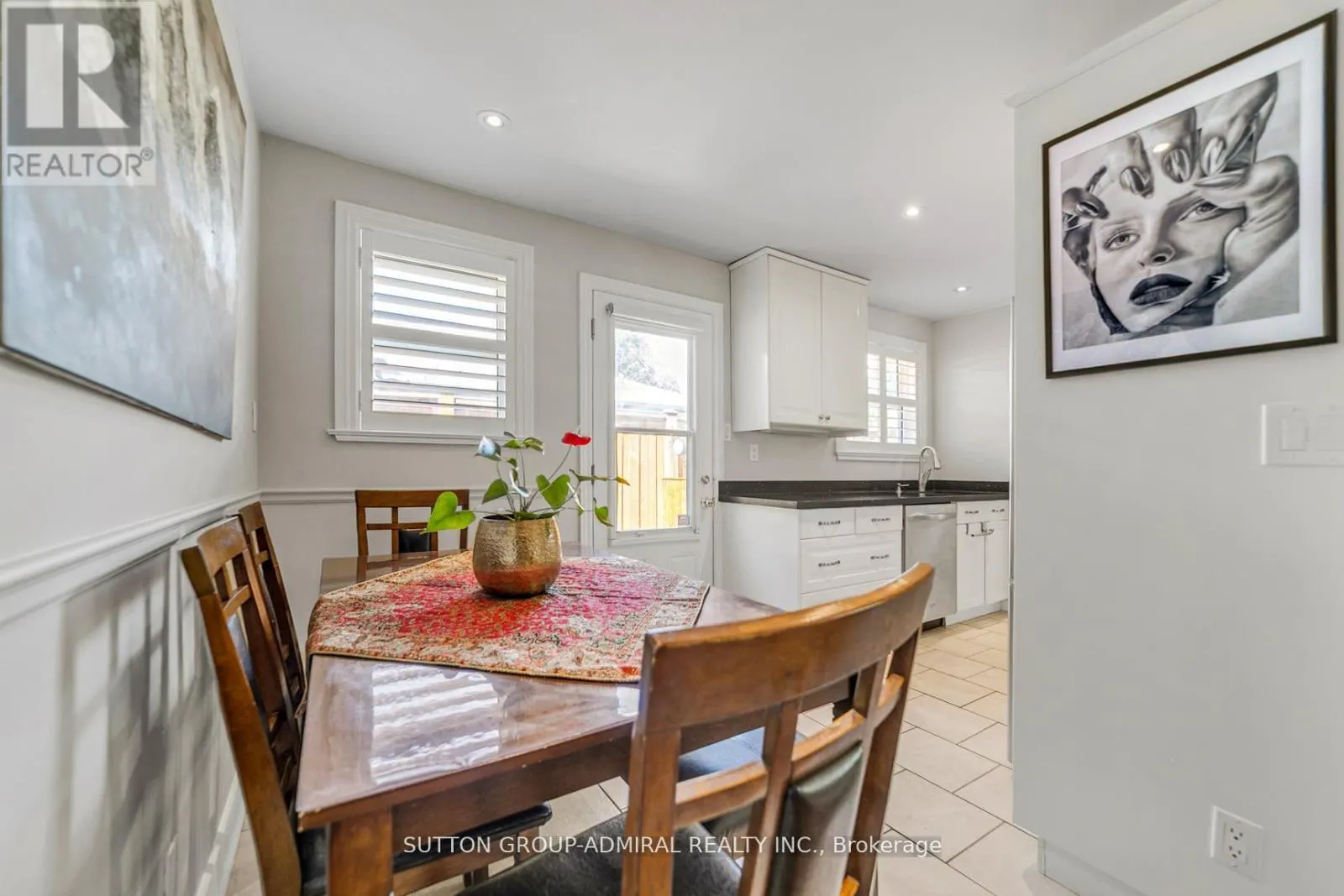 10 KITIMAT CRESCENT