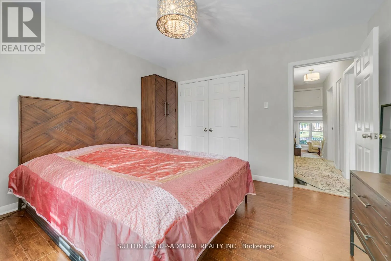 10 KITIMAT CRESCENT