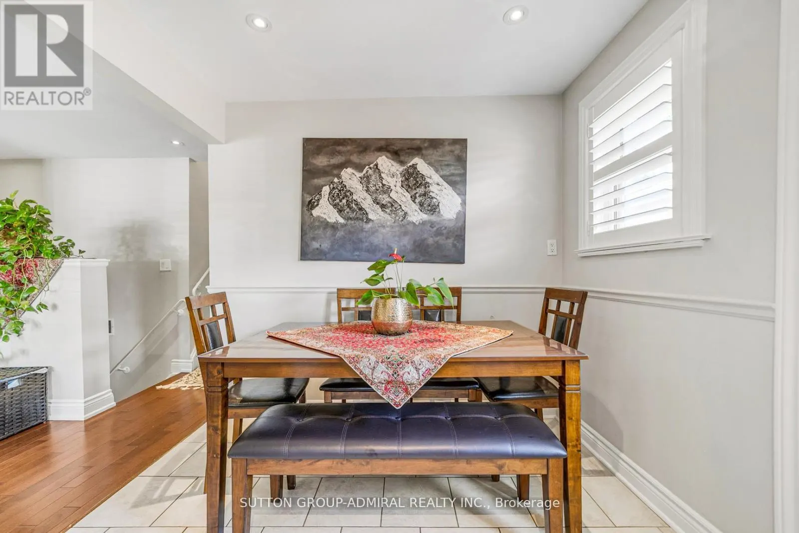 10 KITIMAT CRESCENT