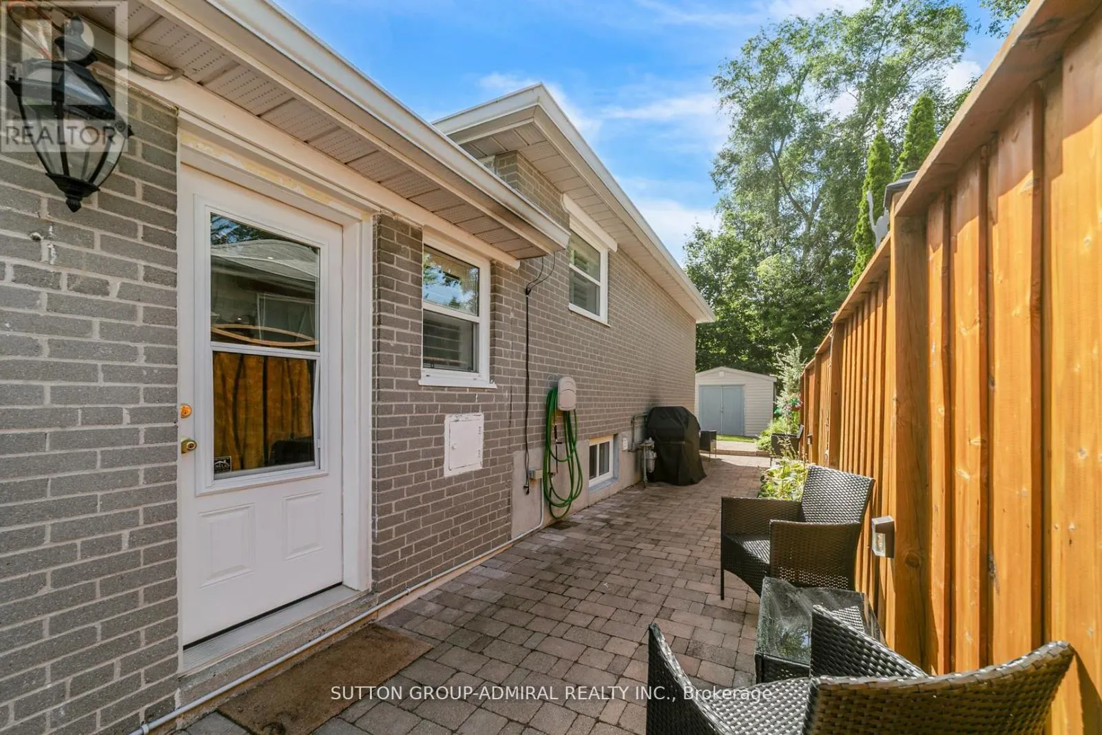 10 KITIMAT CRESCENT