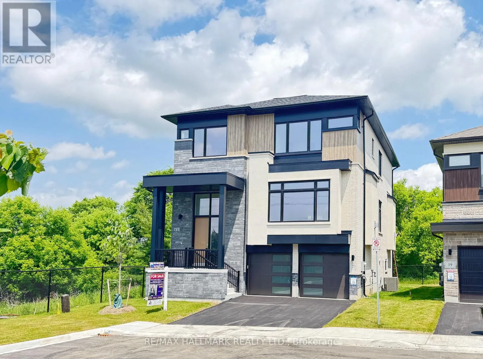 23 KINGWOOD LANE