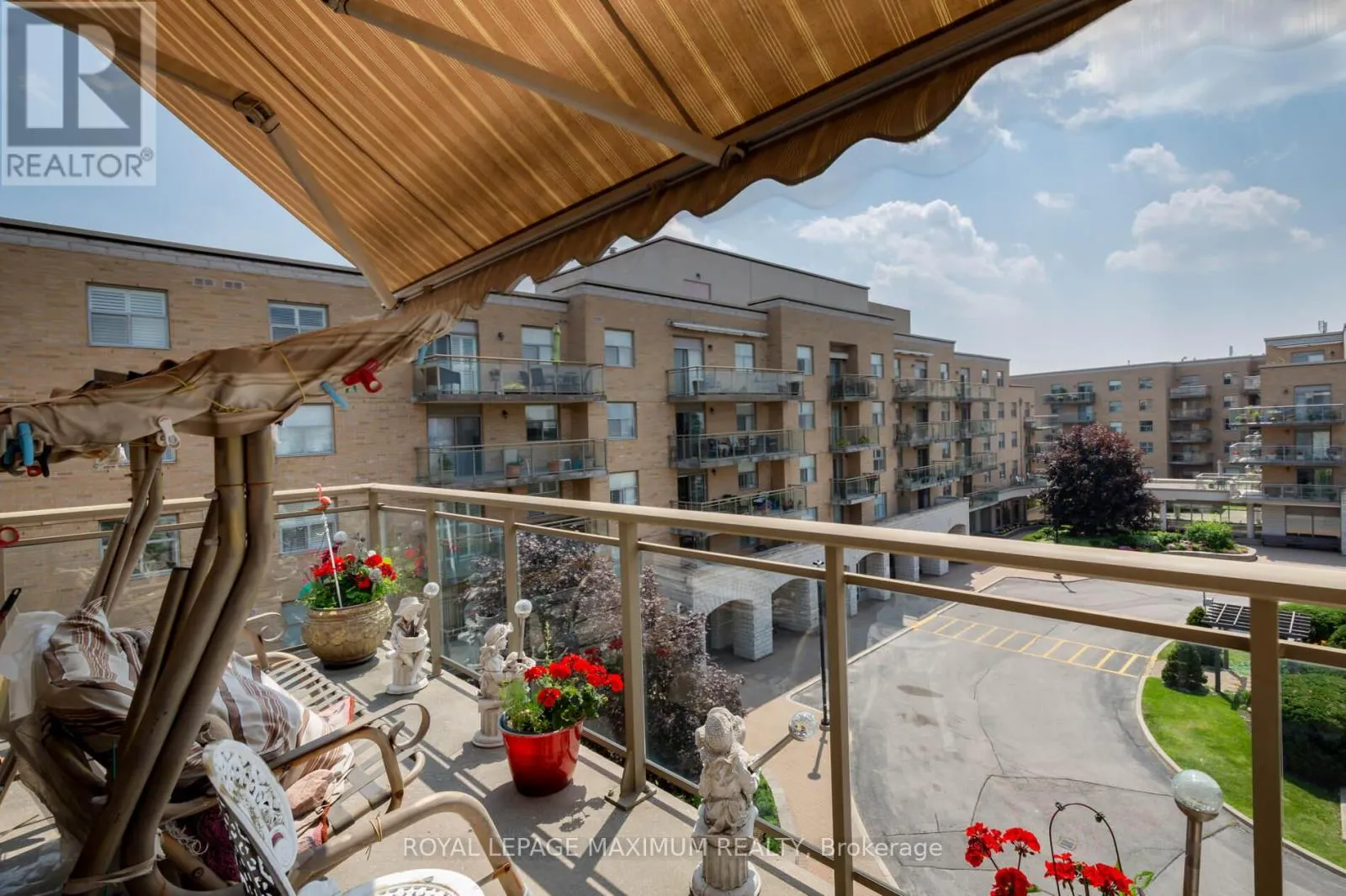 408 - 2506 RUTHERFORD ROAD